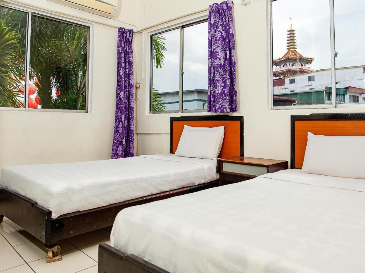 Ban Hin Hotel Sibu Esterno foto