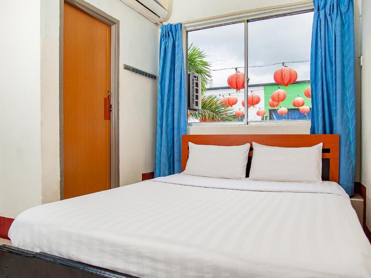 Ban Hin Hotel Sibu Esterno foto