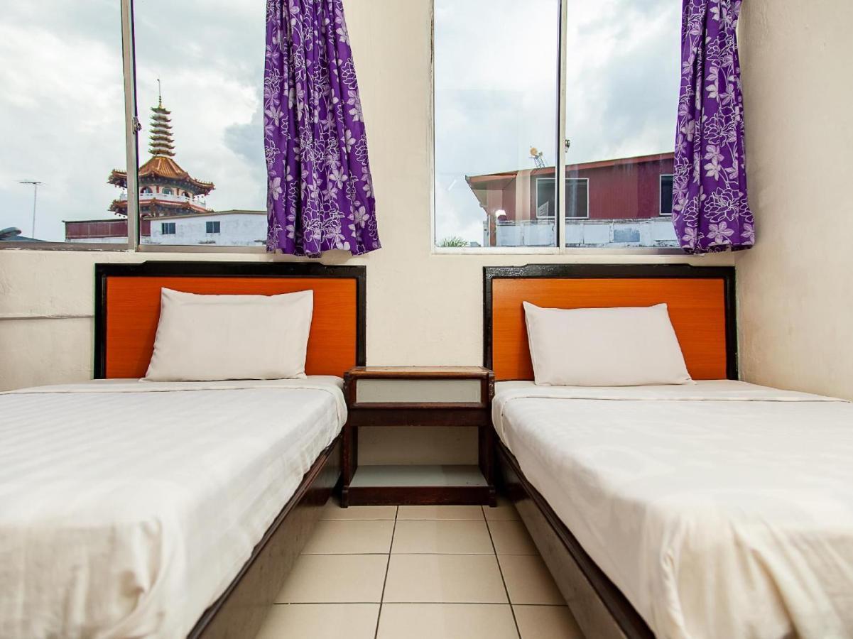 Ban Hin Hotel Sibu Esterno foto