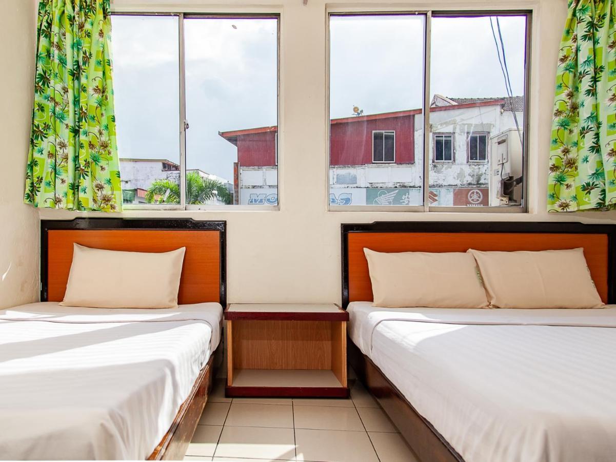 Ban Hin Hotel Sibu Esterno foto